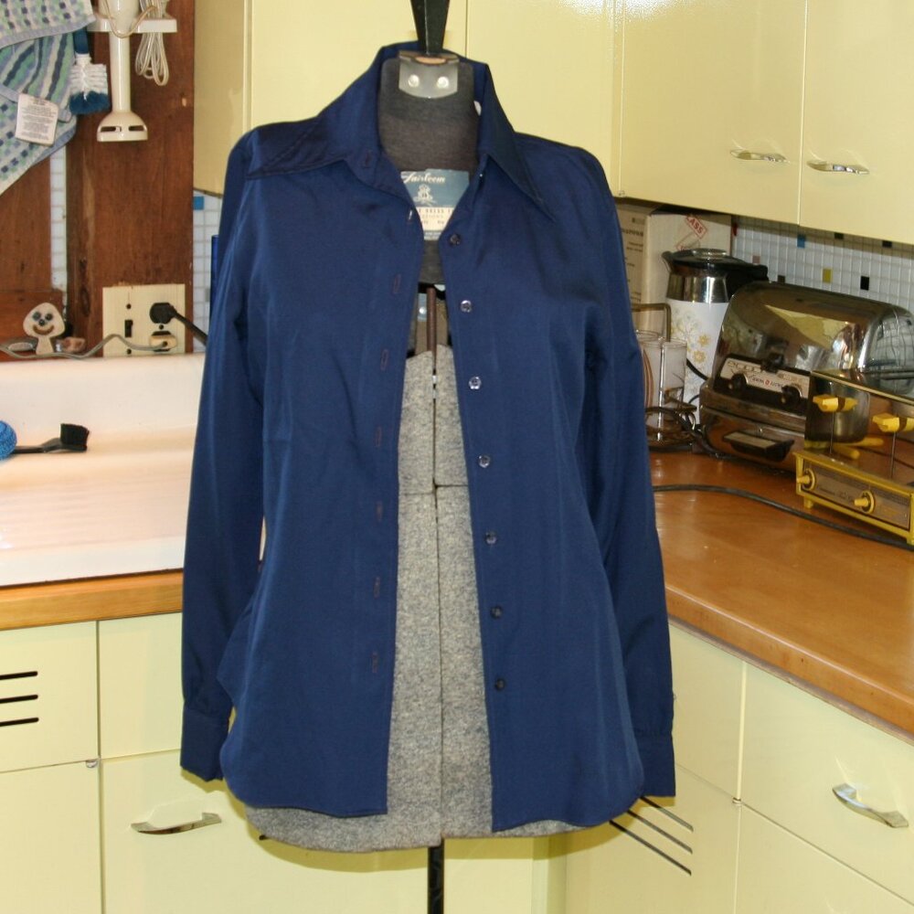 Emily M Vintage Women's Blouse